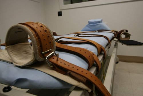 Florida executes man who killed 8-year-old girl, her grandmother in 1993