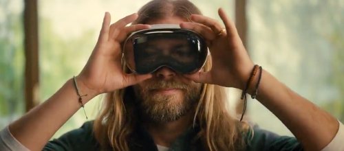 Apple Unveiled Its New Crazy Expensive Vision Pro Virtual Reality Headset And… Yup, The Jokes Are Flying