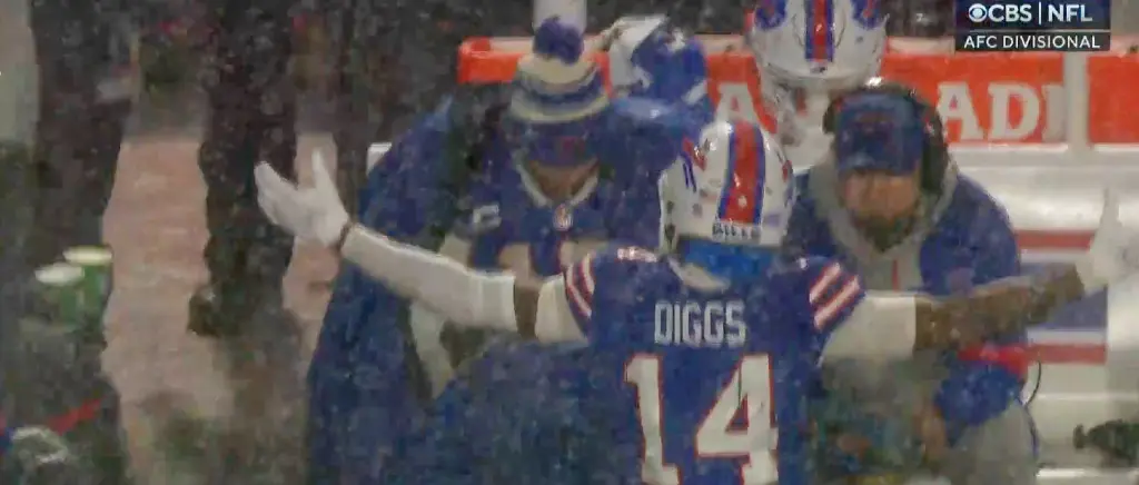 Josh Allen & Stefon Diggs Squish The Fins 