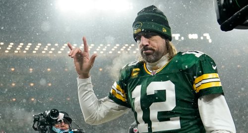 Football Fans Made A Ton Of Jokes After Aaron Rodgers Lost To Niners