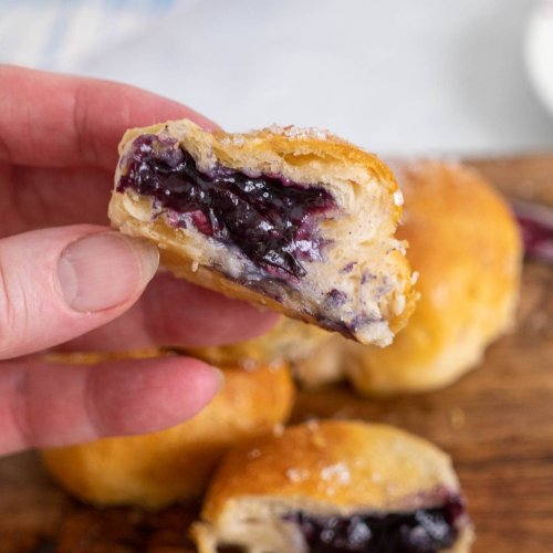 13 Insanely Delicious Mini Desserts for Your Christmas Table