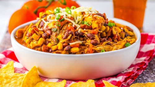 15 Crock Pot Chicken Recipes That Make Weeknights Feel Effortless