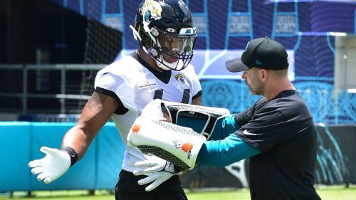 Look: Panini rookie trading card previews Travon Walker in a full Jags uniform