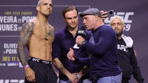 Joe Rogan says Charles Oliveira 'got screwed' at UFC 274: 'Some people had messed with the scale'