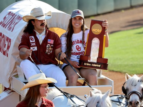 Grace Lyons Named Defensive Player Of The Year By Softball America 