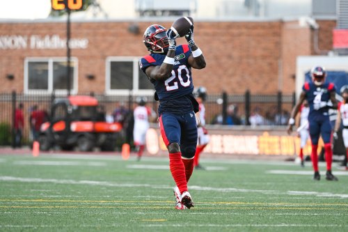 Montreal Alouettes pull off the onside punt against Ottawa Redblacks
