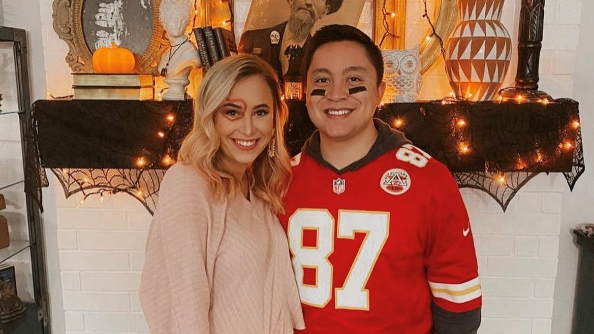 Seeing a lot of Swift, Kelce Halloween costumes? This couple did it first in 2020