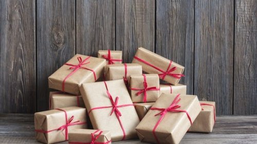 Free holiday shipping: These 6 major retailers offer it