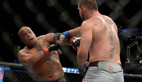 Stipe Miocic says Jon Jones hasn't felt heavyweight power yet: 'With small gloves, anything can happen'