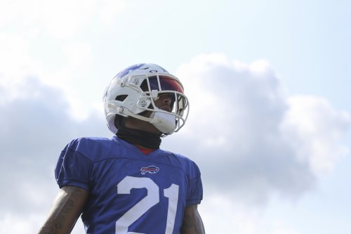 Bills Mafia Gives Jordan Poyer Warm Welcome At Training Camp Amid 