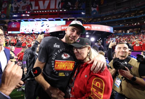 A Mother's Day salute to Chiefs TE Travis Kelceâ€™s mom Donna Kelce ...