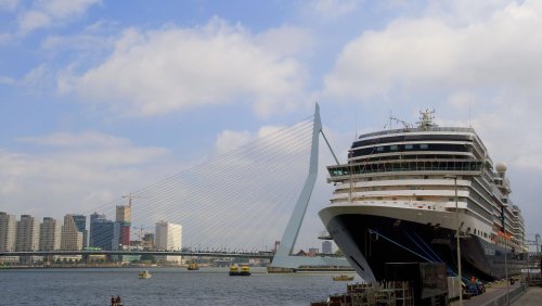 Nearly 150 cruise guests, crew sick with gastrointestinal illness on 3 ships
