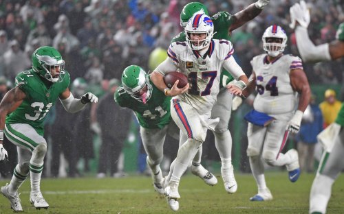 Josh Allen set record for being really good... and Bills have losing record in those games
