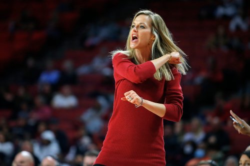 Ana Llanusa, Madi Williams lead Oklahoma Sooners in 98-77 win over West ...