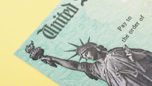 Trump orders IRS to stop sending, taking checks. What taxpayers can expect