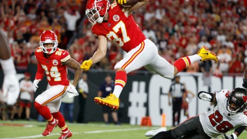 Chiefs' Travis Kelce shares thoughts on climbing NFL's all-time tight end leaderboards