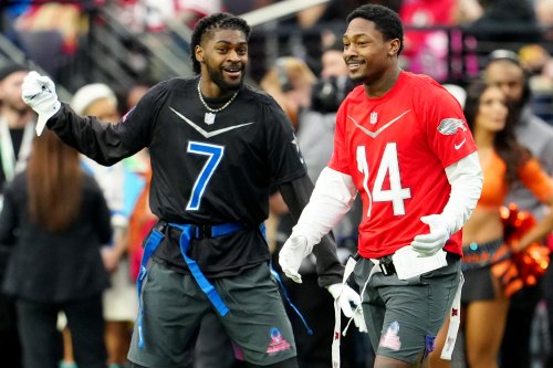 LOOK: Stefon Diggs, Brother Trevon, Go Head-to-head Again At Pro Bowl ...