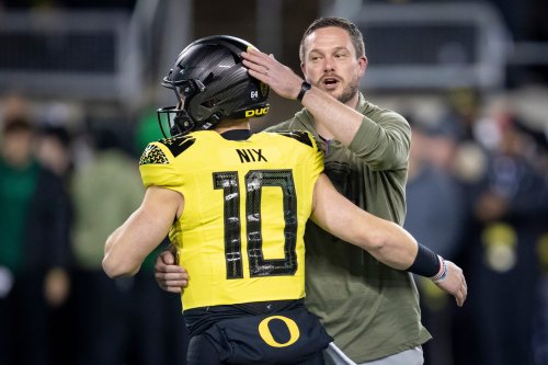 No. 8 Oregon vs. No. 23 Liberty: Ducks open as two-score favorites in VRBO Fiesta Bowl