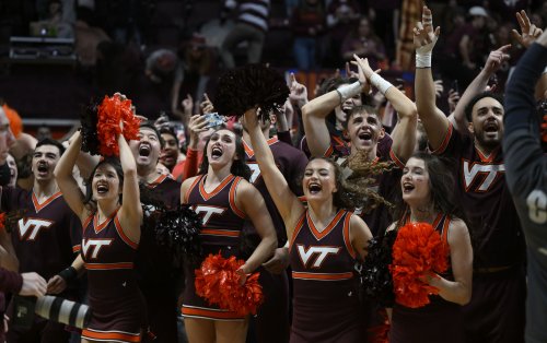 Virginia Tech students sang ‘Enter Sandman’ after the NCAA banned the school from playing it and it was so much better