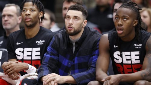 Reports: Chicago's Zach LaVine elects to have foot surgery, will miss remainder of season