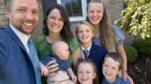 A mom let her 5-year-old walk alone. A debate over modern parenting ensued.
