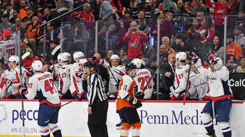 Capitals claim final spot in NHL playoffs in wild finish after desperate Flyers pull goalie