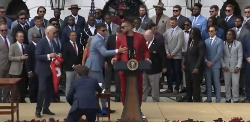 Patrick Mahomes hilariously stopped Travis Kelce from taking the mic during the Chiefs' White House visit