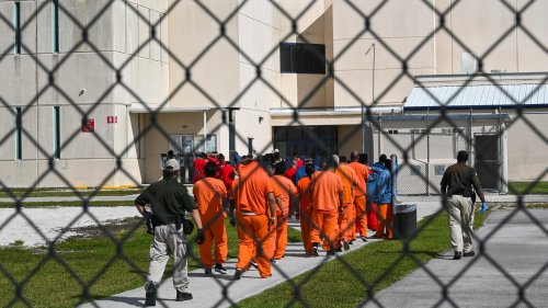 Immigrant women describe 'hell on earth' in ICE detention