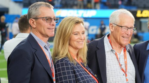 NFL owners' political donations surge to $28 million, lean Republican