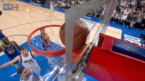 Draymond Green got a free throw stuck on the rim and everyone, including Luka Doncic, couldn't believe it