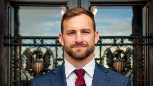 Gen Z men, women have a deep political divide. It's made dating a nightmare