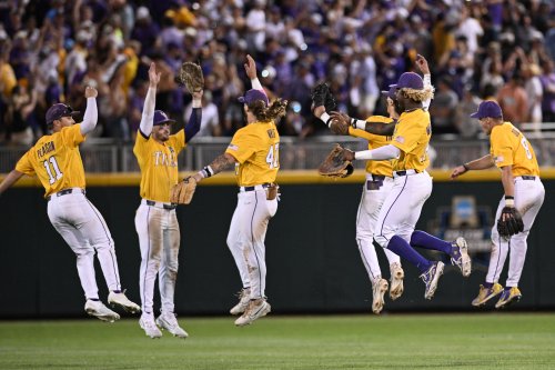 5 Takeaways From Lsus Game 1 Win Over Florida In The College World Series Final Flipboard 