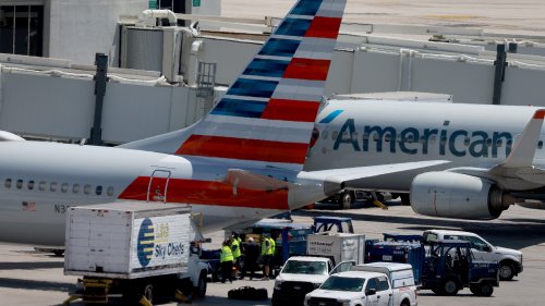 American Airlines pilots raise alarm about safety in new union memo