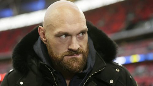 Tyson Fury, Oleksandr Usyk sign to fight for undisputed championship