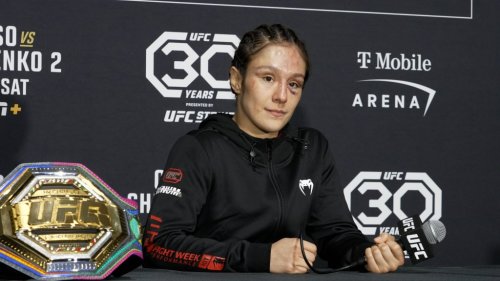UFC champ Alexa Grasso reveals she fractured hand in rematch vs. Valentina Shevchenko, has surgery