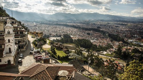 Live for less: Charming Cuenca, Ecuador, courts American expats