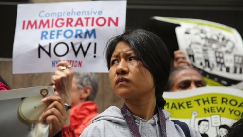 Senate passes sweeping rewrite of immigration laws