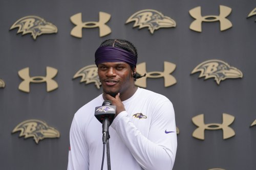 Ravens QB Lamar Jackson posts mysterious tweet amid contract