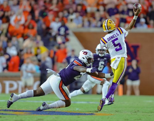 Auburn blows another lead, falls to LSU 21-17