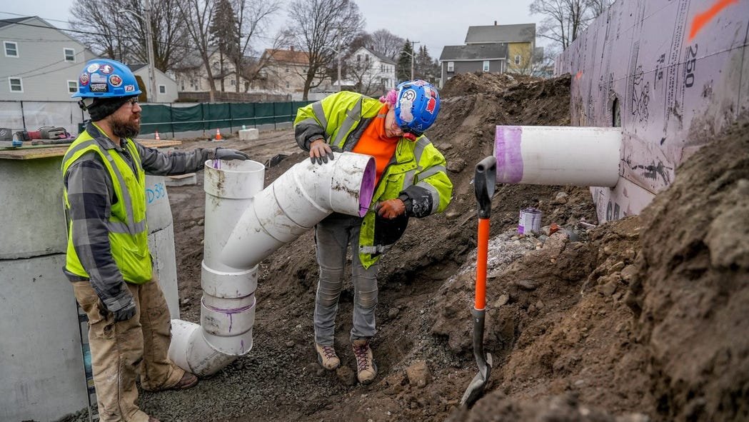 Here are the 10 highest-paying blue-collar jobs