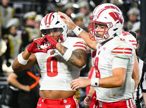 CHECK IT OUT: Best pics from Badgers 38-17 win over Purdue