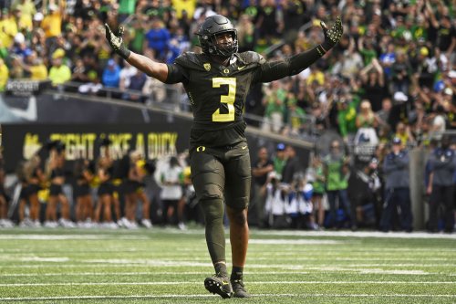 Oregon Ducks Player Of The Game Defensive End Brandon Dorlus Flipboard