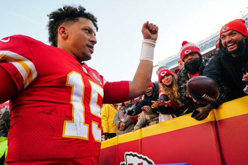 Chiefs QB Patrick Mahomes named AFC Offensive Player of the Month for November