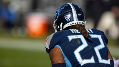 Derrick Henry tied for best odds to win rushing title in 2022