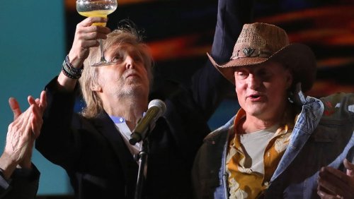 Paul McCartney toasts Jimmy Buffett with margarita at tribute concert with all-star lineup