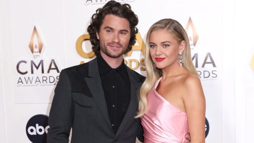 Kelsea Ballerini talks getting matching tattoos with beau Chase Stokes: 'We can't break up'