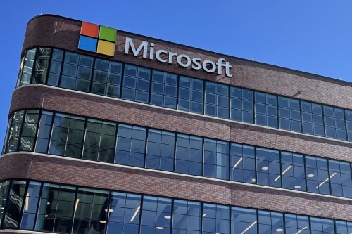 Cloud : En pleine guerre commerciale, Microsoft veut montrer patte blanche