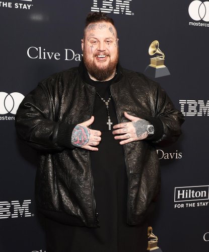 Jelly Roll Undergoes ‘Reconstructive’ Surgery to Have a ‘Pretty Smile’: ‘I’m Doing a Lot of S–t’
