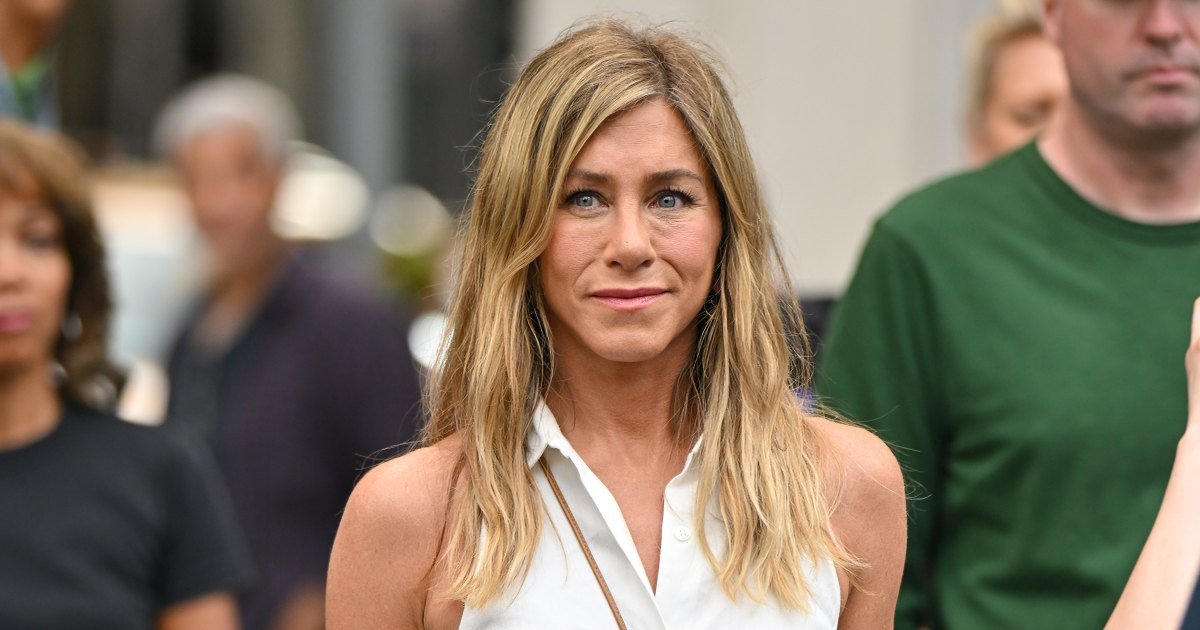 Forget Stiff Denim! Jennifer Aniston’s Relaxed Jeans Are Much More Comfortable