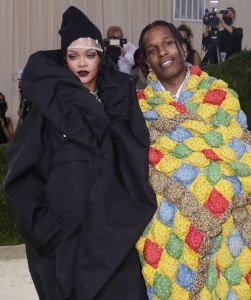 Rihanna Gives Birth, Welcomes Her 1st Baby With ASAP Rocky